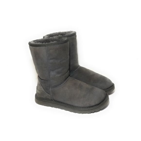 UGG Classic Short II Midcalf Boots in Dark Gray Shearling Lined Size 6 - Picture 1 of 8